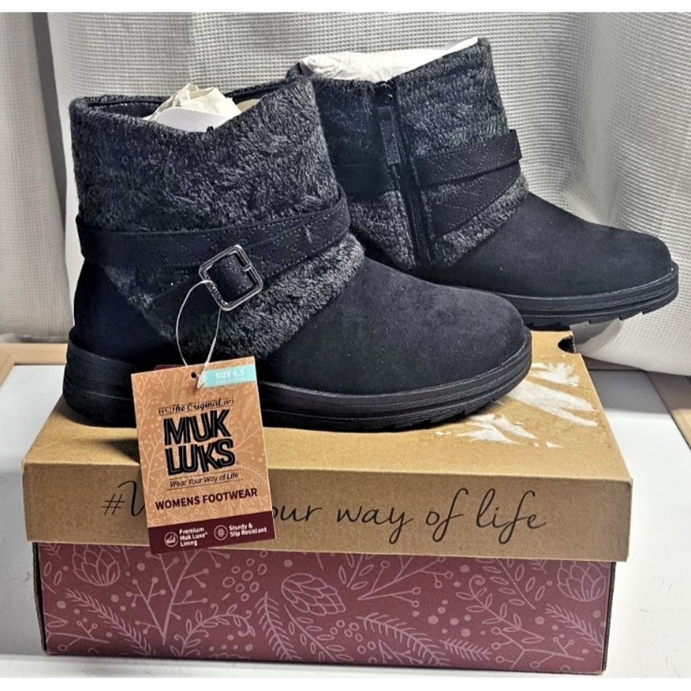 MUK LUKS Women's Natalie Naomiโ Boot, Black US 6.5 Memory foam insoles